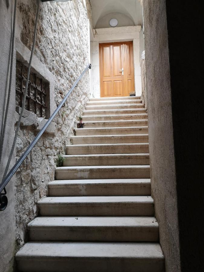 Orange Διαμέρισμα Σίμπενικ Εξωτερικό φωτογραφία